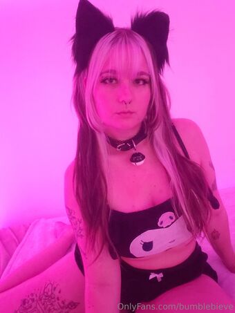 bumblebieve Nakenläckor OnlyFans Foto 21