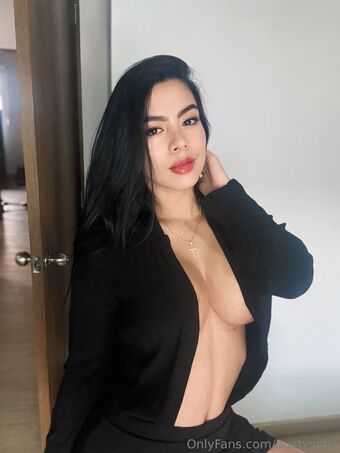 bustysofia Nakenläckor OnlyFans Foto 30