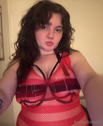 bustyybabe69 Nakenläckor OnlyFans Foto 2