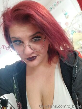 c_byee Nakenläckor OnlyFans Foto 11