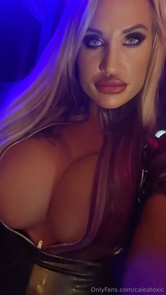 Caleatoxic Nakenläckor OnlyFans Foto 48
