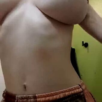 Cami Sweet Nakenläckor OnlyFans Foto 56