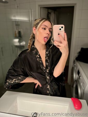 candyabuse Nakenläckor OnlyFans Foto 1