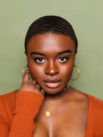 Celia Rose Gooding Nakenläckor OnlyFans Foto 1