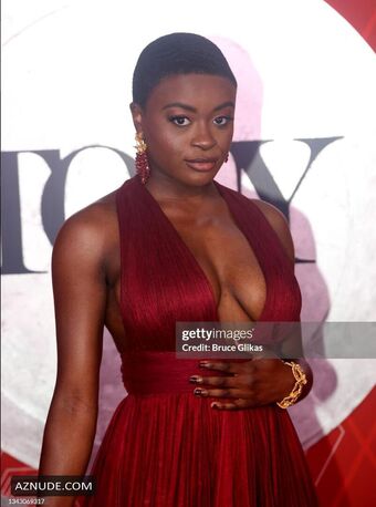 Celia Rose Gooding Nakenläckor OnlyFans Foto 5