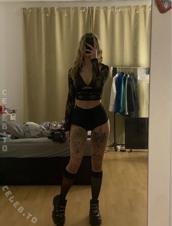celiinxsaa Nakenläckor OnlyFans Foto 9