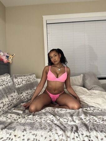Chamya Johnson Nakenläckor OnlyFans Foto 23
