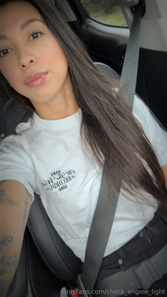 check_engine_light Nakenläckor OnlyFans Foto 22