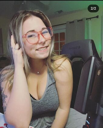 Cherrycgames Nakenläckor OnlyFans Foto 15