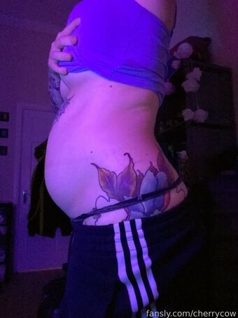 cherrycow Nakenläckor OnlyFans Foto 22