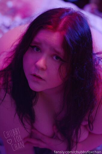 ChubbyFoxChan Nakenläckor OnlyFans Foto 24