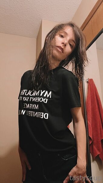 chxsoup Nakenläckor OnlyFans Foto 4