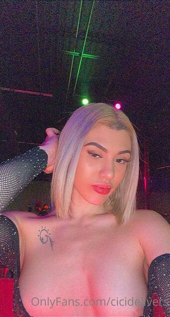 cicidelivers Nakenläckor OnlyFans Foto 10