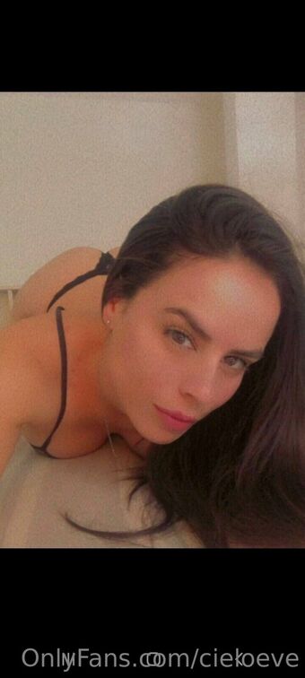 cieloeve Nakenläckor OnlyFans Foto 1