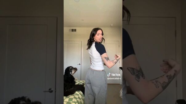 Cimorelli Nakenläckor OnlyFans Foto 9