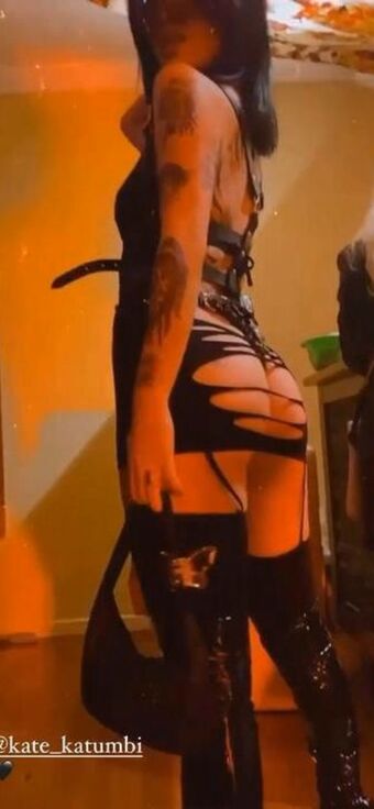 Clair Bai Nakenläckor OnlyFans Foto 8