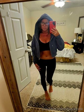 classydesire Nakenläckor OnlyFans Foto 14
