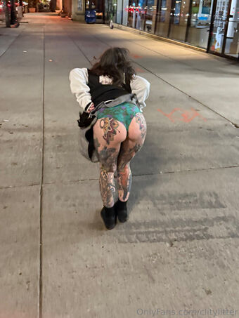clitylitter Nakenläckor OnlyFans Foto 4