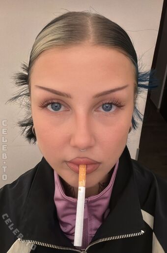 Cloudy DJ Nakenläckor OnlyFans Foto 22