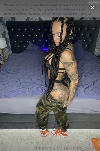 Coco Aliyah Nakenläckor OnlyFans Foto 7