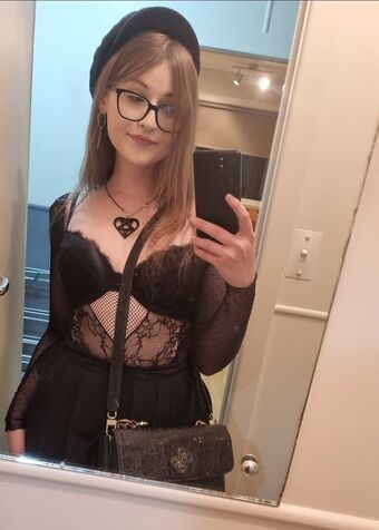 corpsethot Nakenläckor OnlyFans Foto 14