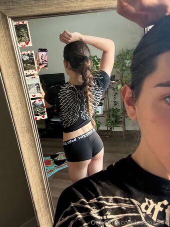 Cosmic Nakenläckor OnlyFans Foto 9