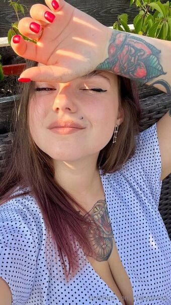 crazygirlsss Nakenläckor OnlyFans Foto 2