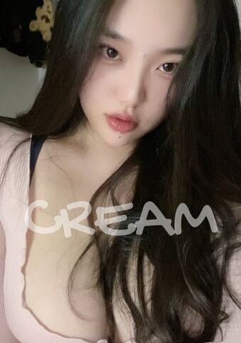 Cream Nakenläckor OnlyFans Foto 10
