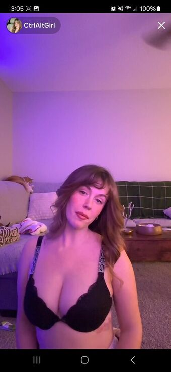 Ctrlaltgirl Nakenläckor OnlyFans Foto 3