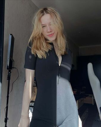 cusnee Nakenläckor OnlyFans Foto 25