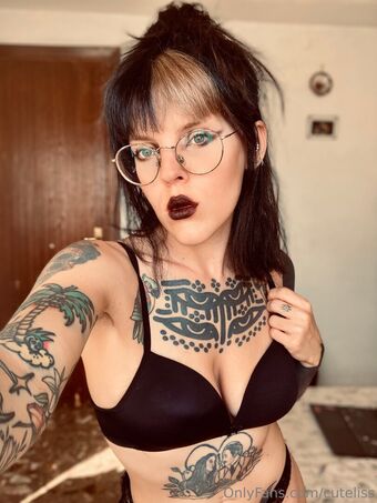 cuteliss Nakenläckor OnlyFans Foto 35