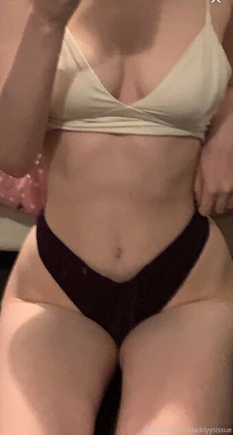 daddyysissue Nakenläckor OnlyFans Foto 6