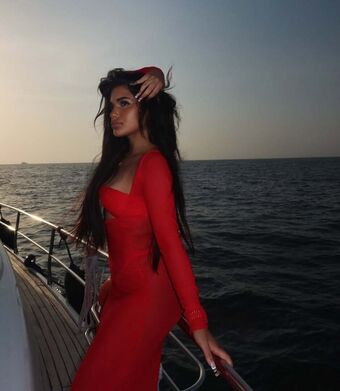 daisy._dutton Nakenläckor OnlyFans Foto 9