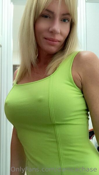 danicachase Nakenläckor OnlyFans Foto 24