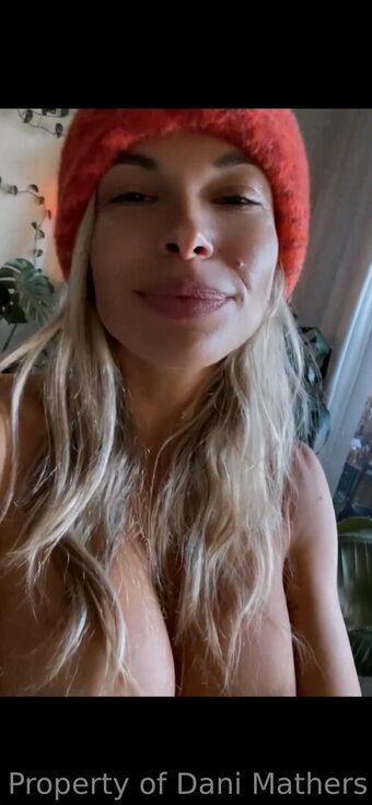 danimathers Nakenläckor OnlyFans Foto 14