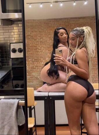 DatSweetStuff Nakenläckor OnlyFans Foto 5