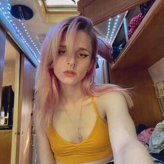 Daychain Nakenläckor OnlyFans Foto 23