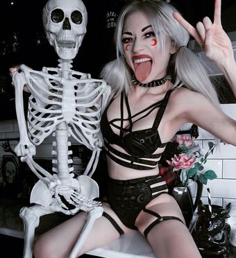 deathcandy Nakenläckor OnlyFans Foto 9