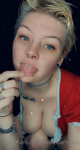 deathdarkness Nakenläckor OnlyFans Foto 11