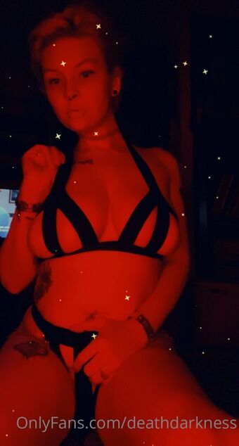 deathdarkness Nakenläckor OnlyFans Foto 19