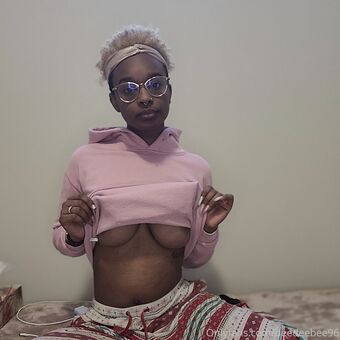 deedeebee96 Nakenläckor OnlyFans Foto 16