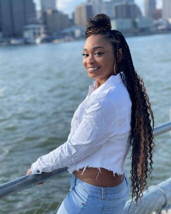 DefinedByKy Nakenläckor OnlyFans Foto 19