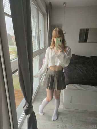 delite21 Nakenläckor OnlyFans Foto 10