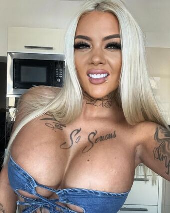 Deminecka Nakenläckor OnlyFans Foto 45