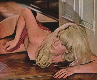 Deneuve Nakenläckor OnlyFans Foto 18