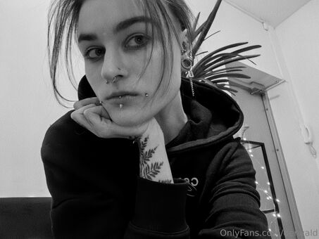 derwald Nakenläckor OnlyFans Foto 10