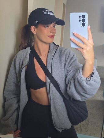 Develique Nakenläckor OnlyFans Foto 252