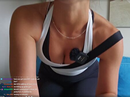 Develique Nakenläckor OnlyFans Foto 257