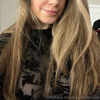 deviantdesiree Nakenläckor OnlyFans Foto 3