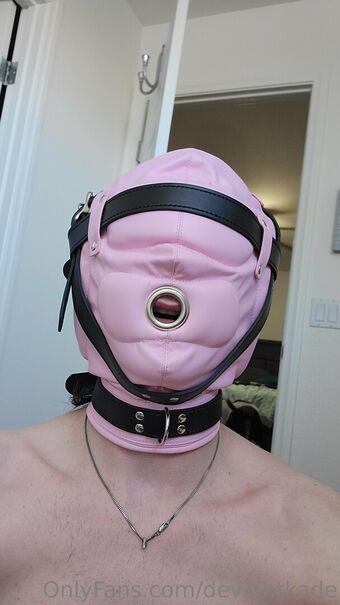 deviantkade Nakenläckor OnlyFans Foto 3